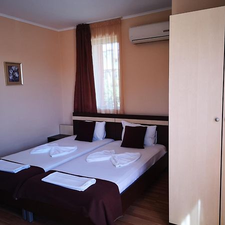 Respekt Guest House Napospart Szoba fotó