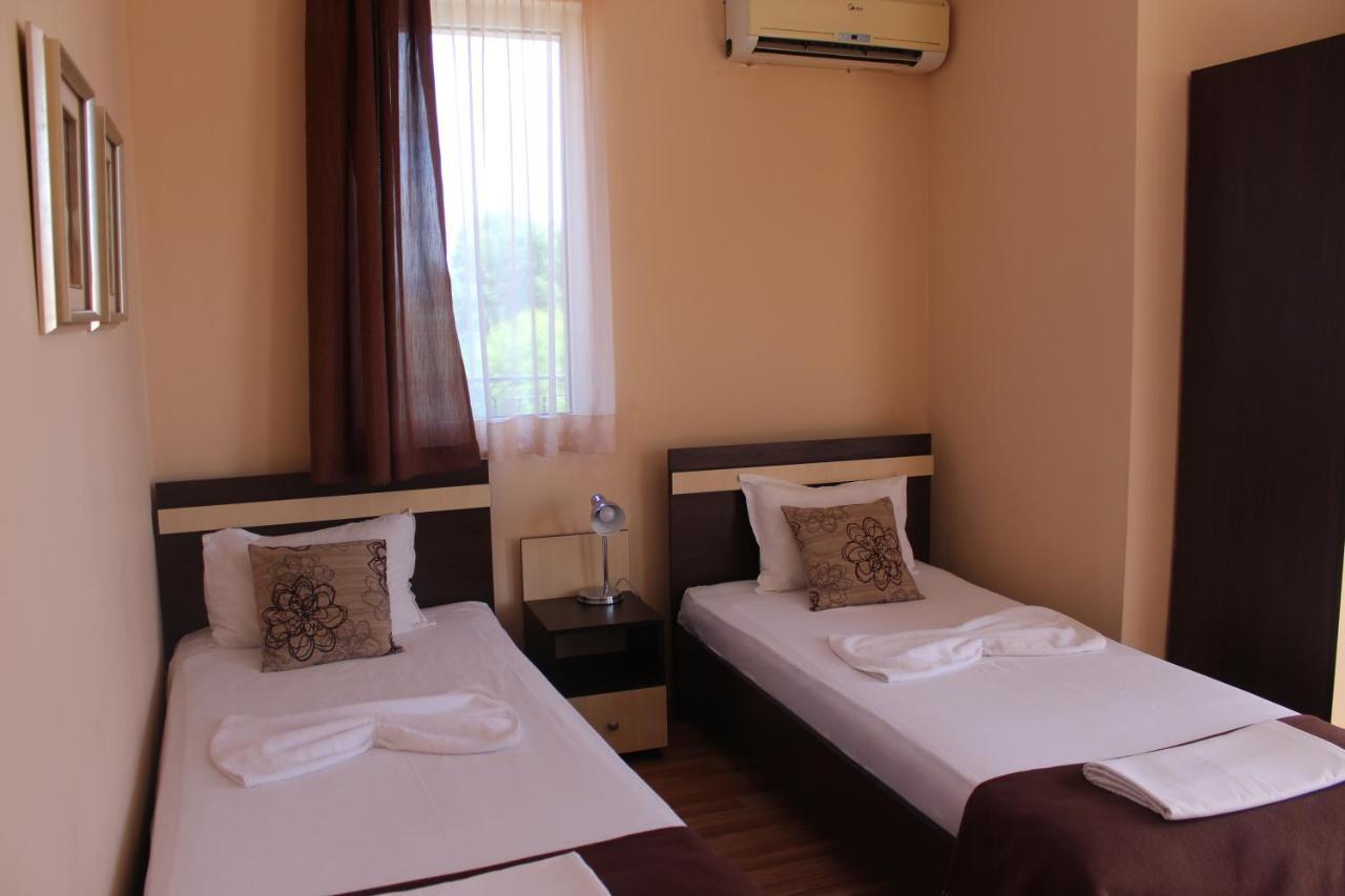Respekt Guest House Napospart Kültér fotó