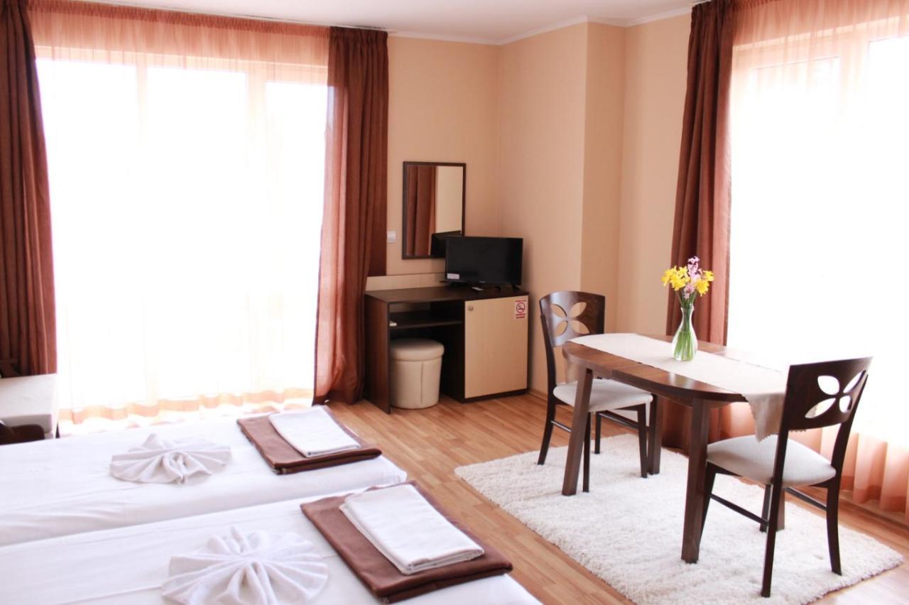 Respekt Guest House Napospart Kültér fotó